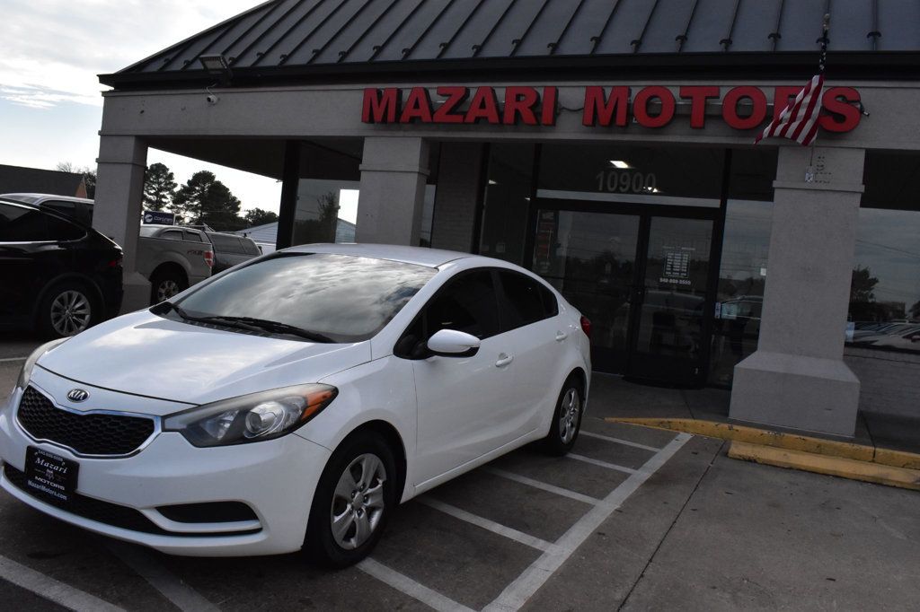 2016 Kia Forte LX photo 2
