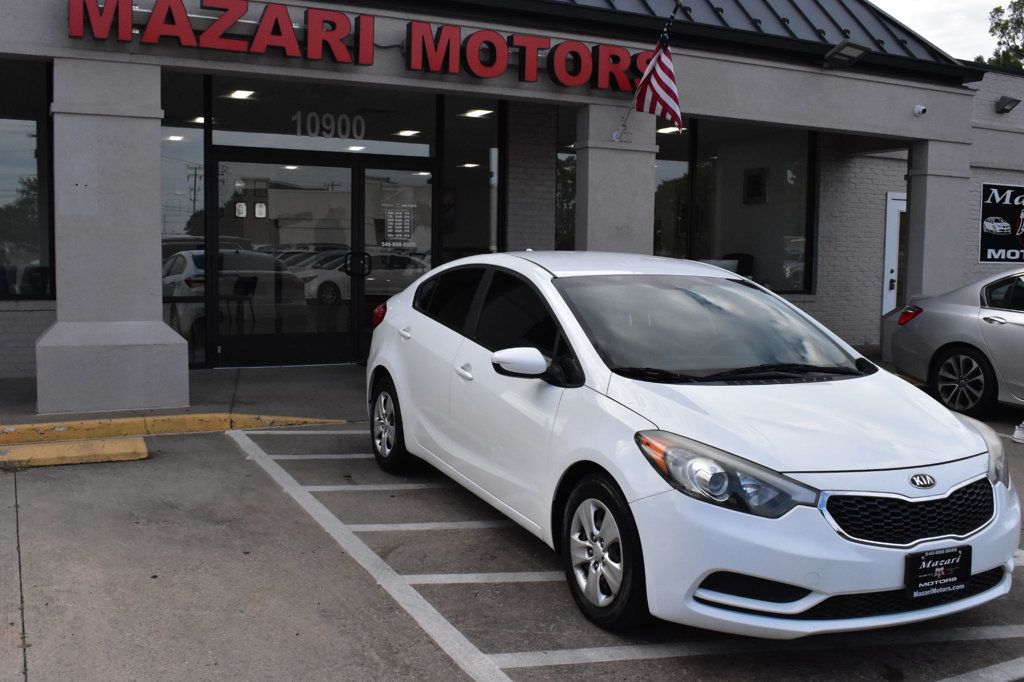 2016 Kia Forte LX photo 3