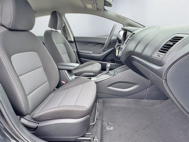 2016 Kia Forte 4dr Sedan Automatic LX - 22995881 - 19