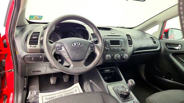 2016 Kia Forte 4dr Sedan Manual LX - 23012988 - 10
