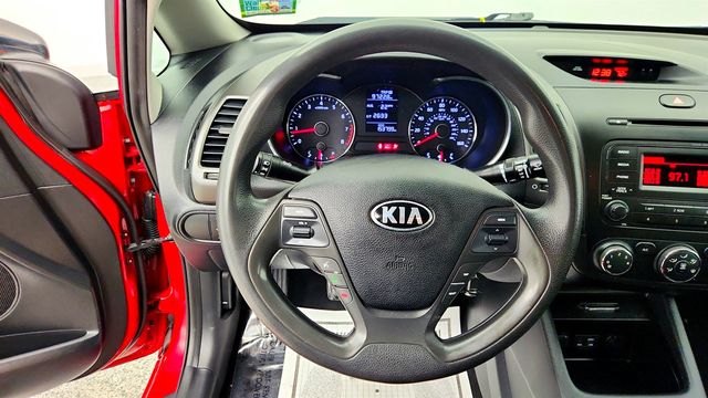 2016 Kia Forte 4dr Sedan Manual LX - 23012988 - 11