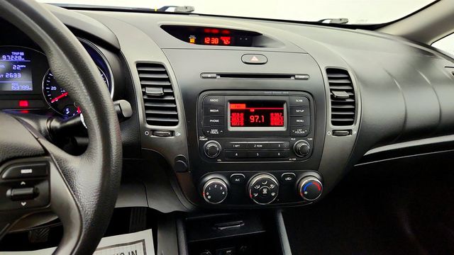 2016 Kia Forte 4dr Sedan Manual LX - 23012988 - 15