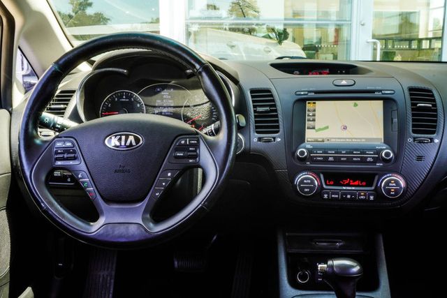 2016 Kia Forte 5-Door 5dr Hatchback Automatic EX - 23031753 - 16