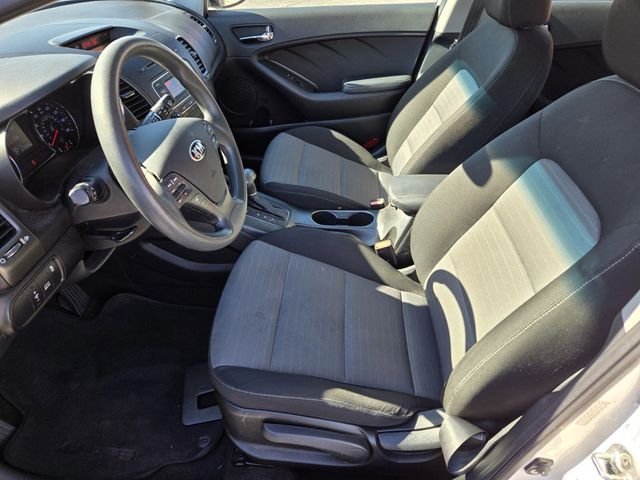 2016 Kia Forte 5-Door 5dr Hatchback Automatic LX - 22980732 - 6