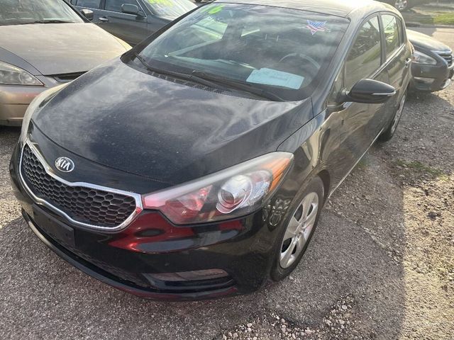 2016 Kia Forte 5-Door 5dr Hatchback Automatic LX - 22477898 - 0