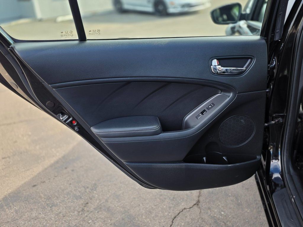 2016 Kia Forte 5-Door 5dr Hatchback Manual SX - 22969440 - 18