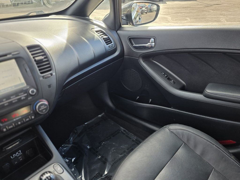 2016 Kia Forte 5-Door 5dr Hatchback Manual SX - 22969440 - 36