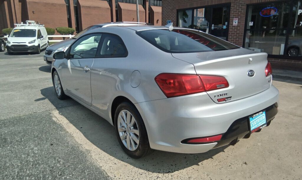 2016 Kia Forte Koup EX photo 2