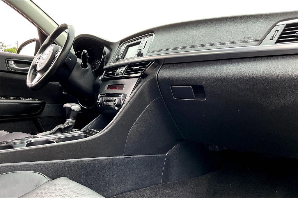 2016 Kia Optima EX photo 12