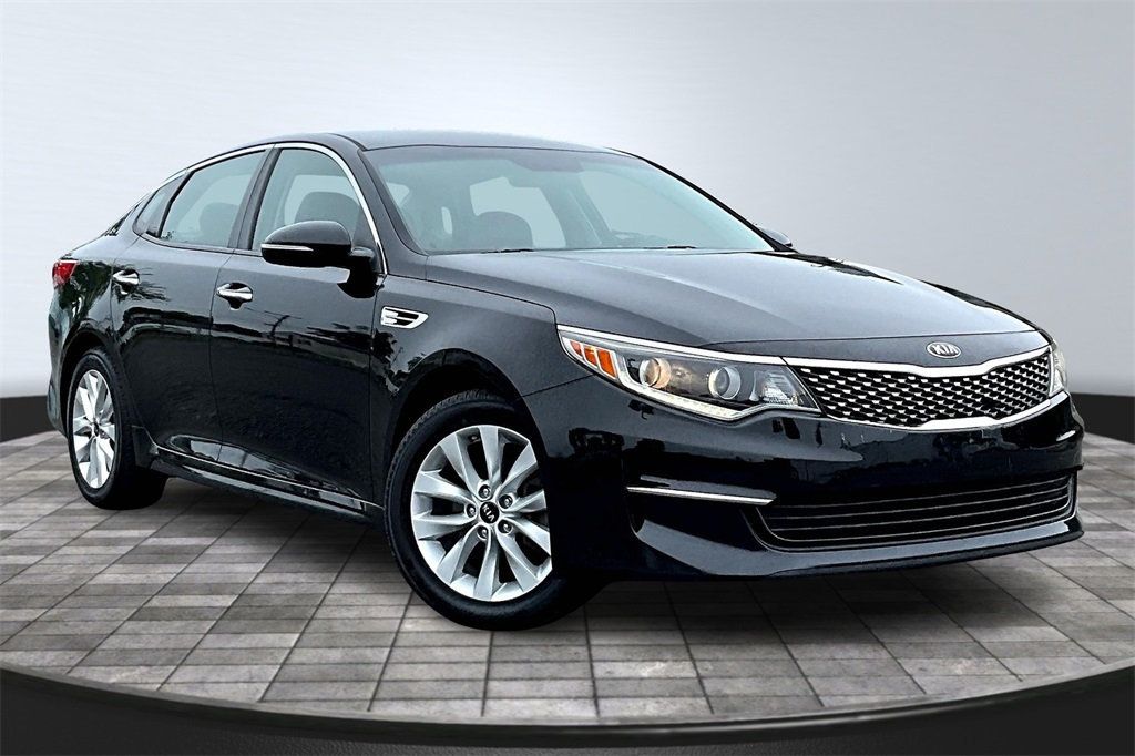 2016 Kia Optima EX photo 3
