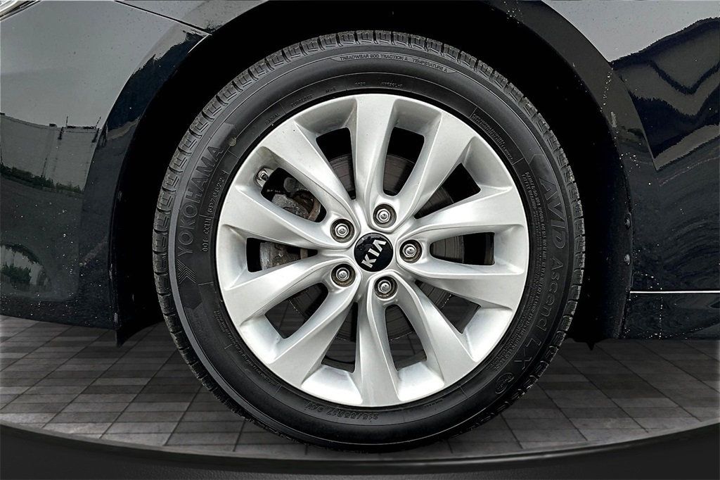 2016 Kia Optima EX photo 35