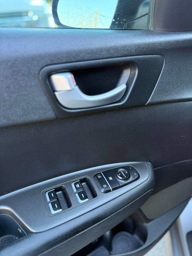 2016 Kia Optima 4dr Sedan LX - 22950097 - 18