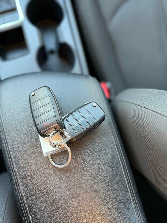 2016 Kia Optima 4dr Sedan LX - 22950097 - 19