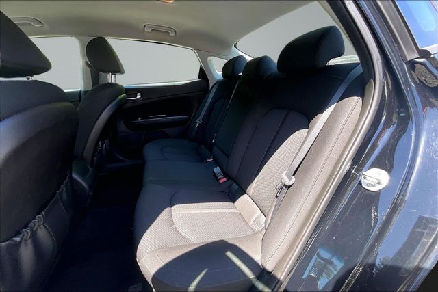 2016 Kia Optima 4dr Sedan LX - 23050712 - 16