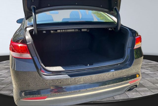 2016 Kia Optima 4dr Sedan LX - 23050712 - 33