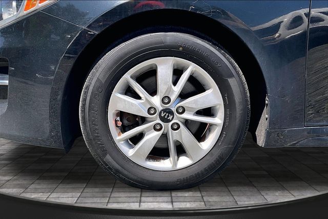 2016 Kia Optima 4dr Sedan LX - 23050712 - 34