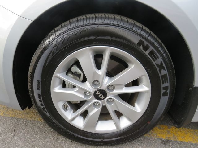 2016 Kia Optima 4dr Sedan LX (Clear Title) - 22944672 - 12