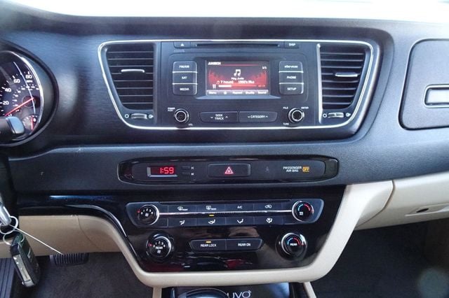 2016 Kia Sedona 4dr Wagon LX - 22934231 - 16