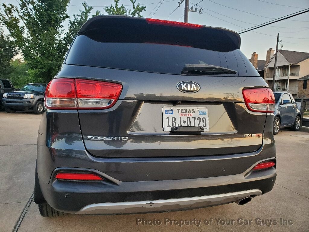 2016 Kia Sorento EX photo 11