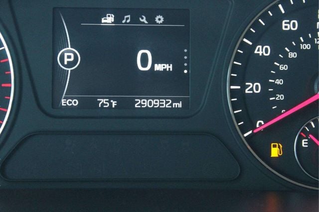 2016 Kia Sorento AWD 4dr 2.4L LX - 23029180 - 8