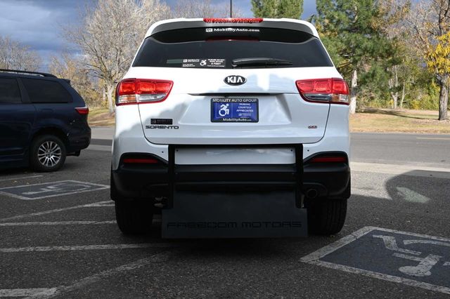 2016 Kia Sorento FWD 4dr 2.4L LX - 22946980 - 6