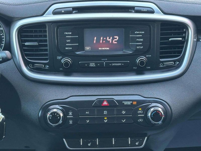 2016 Kia Sorento FWD 4dr 2.4L LX - 22946485 - 18