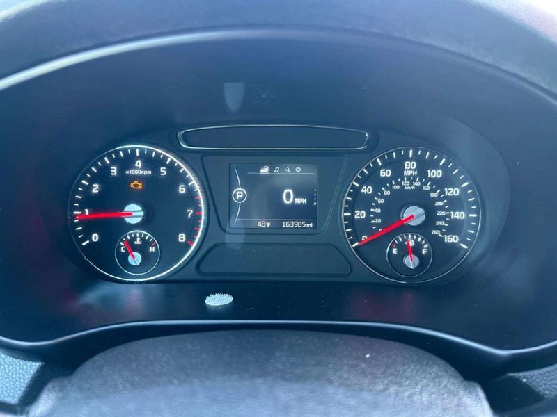 2016 Kia Sorento FWD 4dr 2.4L LX - 22946485 - 19