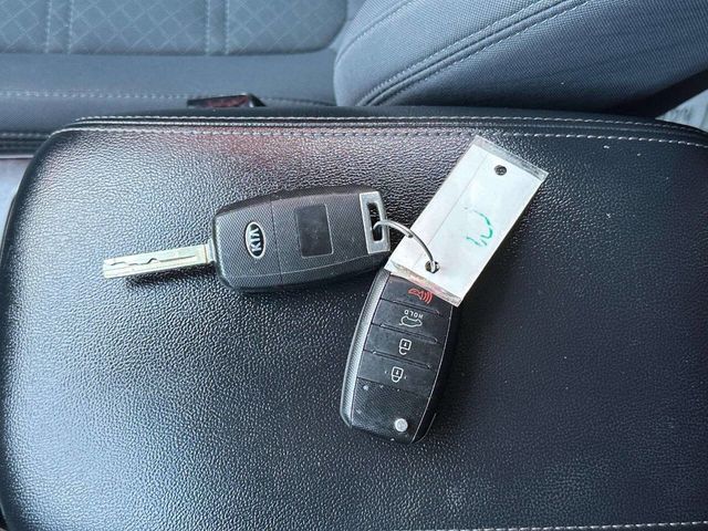 2016 Kia Sorento FWD 4dr 2.4L LX - 22946485 - 27