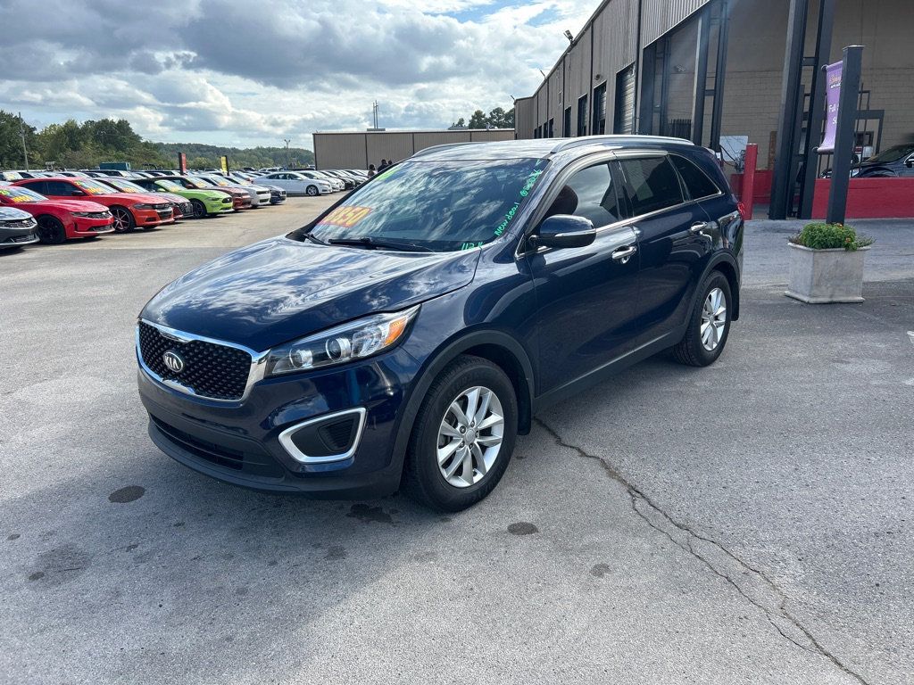 2016 Kia Sorento LX photo 2