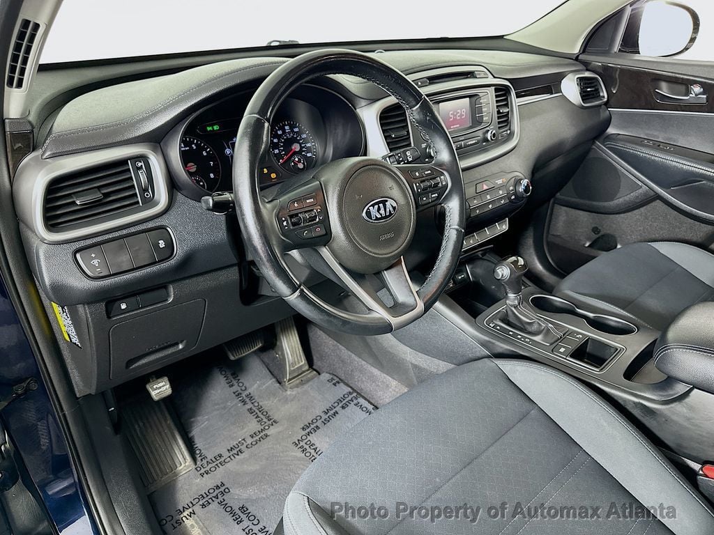 2016 Kia Sorento LX - 22615457 - 8