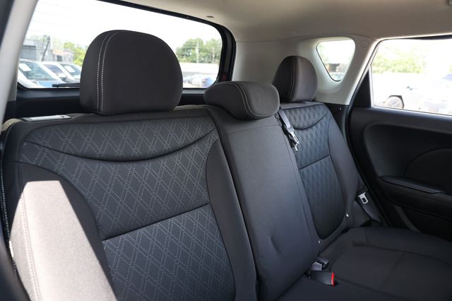 2016 Kia Soul  - 23040254 - 16