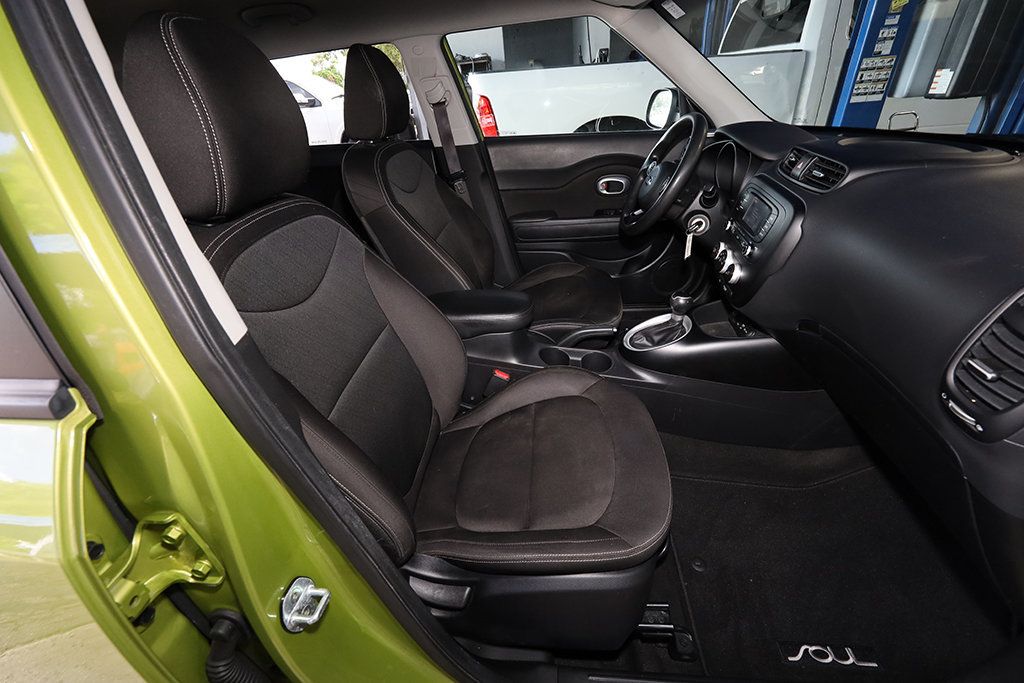 2016 Kia Soul Base photo 12