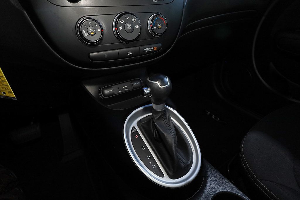2016 Kia Soul Base photo 25