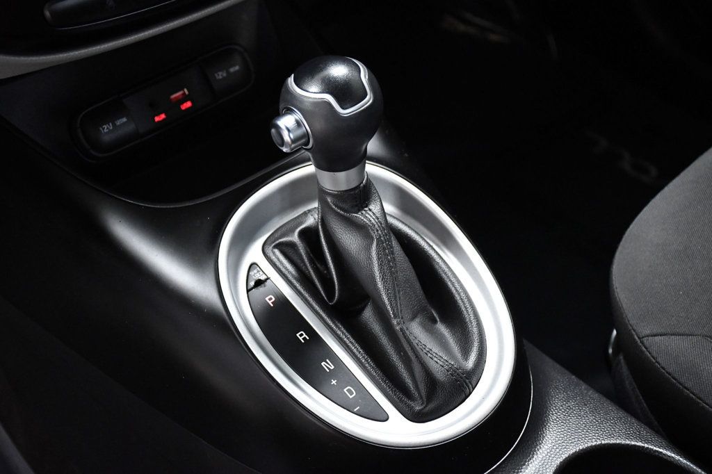 2016 Kia Soul 5dr Wagon Automatic - 23008395 - 24