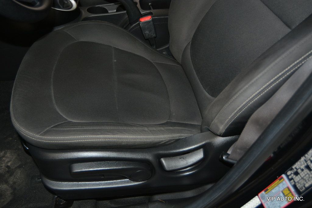 2016 Kia Soul 5dr Wagon Manual - 22961383 - 16