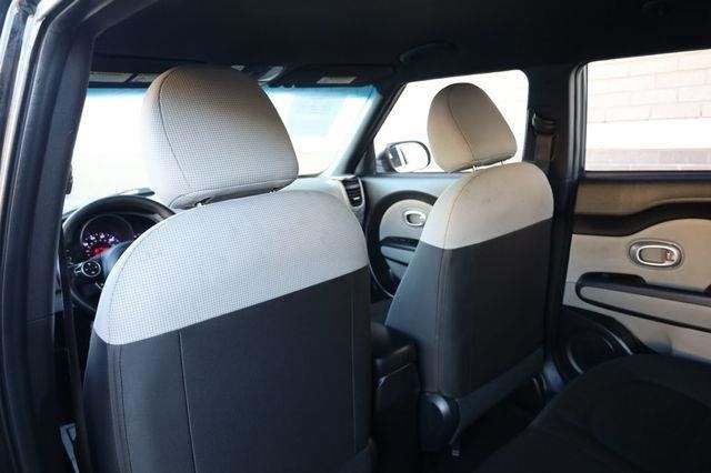 2016 Kia Soul Base - 23057165 - 16