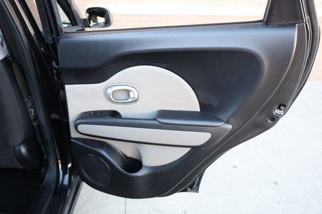 2016 Kia Soul Base - 23057165 - 19