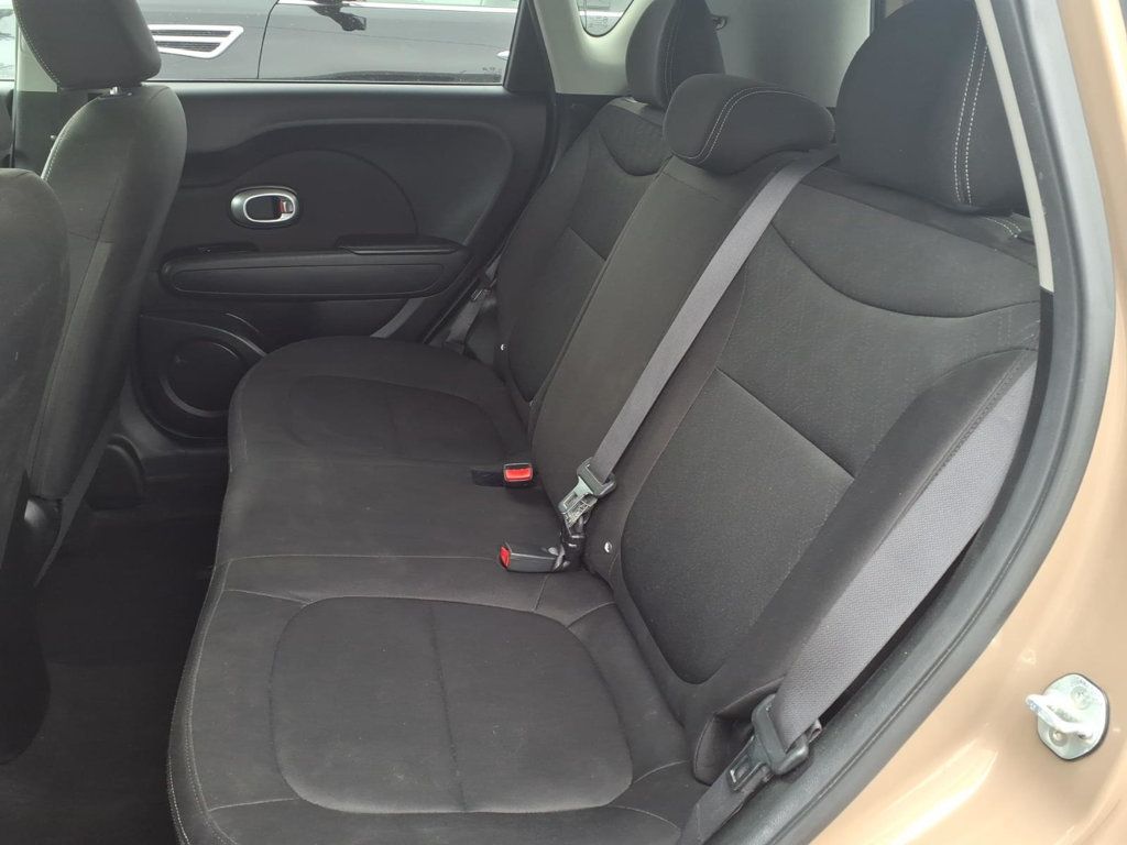 2016 Kia Soul Wagon 4D - 23011743 - 15