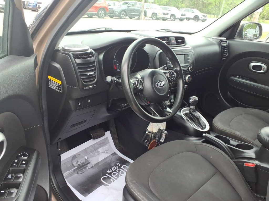2016 Kia Soul Wagon 4D - 23011743 - 5