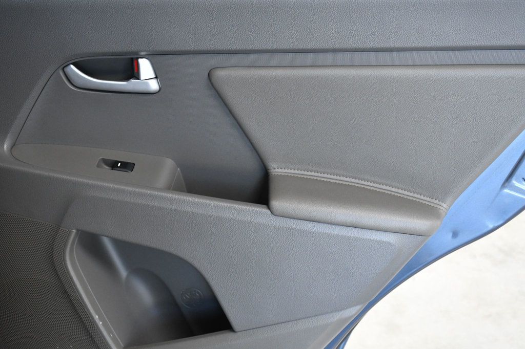 2016 Kia Sportage FWD 4dr LX - 23004885 - 14