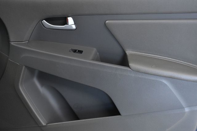 2016 Kia Sportage FWD 4dr LX - 23004885 - 17