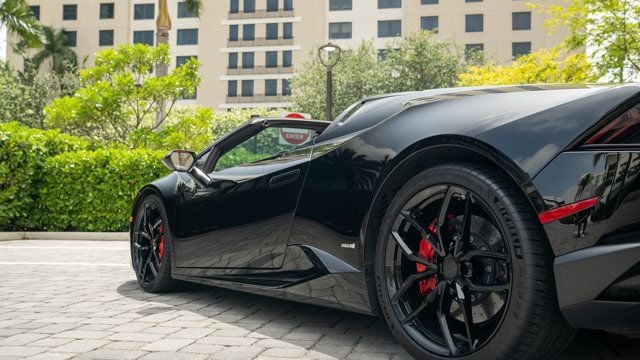 2016 Lamborghini Huracan 2dr Convertible LP 610-4 Spyder - 22875855 - 22