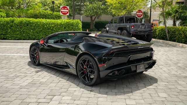 2016 Lamborghini Huracan 2dr Convertible LP 610-4 Spyder - 22875855 - 23