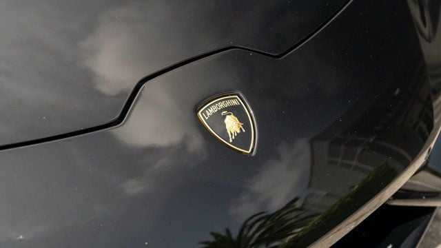 2016 Lamborghini Huracan 2dr Convertible LP 610-4 Spyder - 22875855 - 33