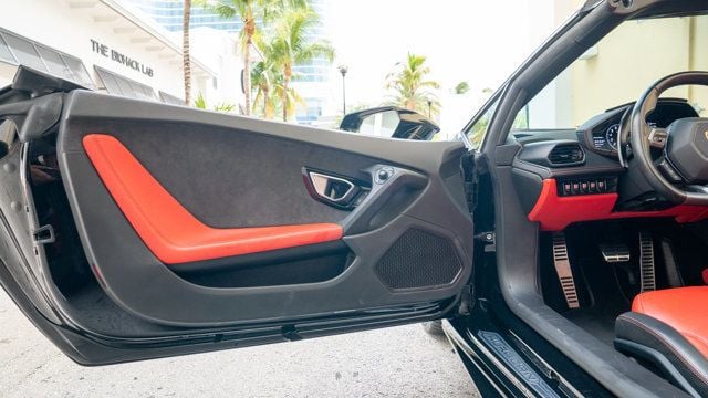 2016 Lamborghini Huracan 2dr Convertible LP 610-4 Spyder - 22875855 - 45