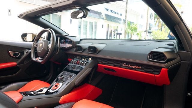 2016 Lamborghini Huracan 2dr Convertible LP 610-4 Spyder - 22875855 - 67