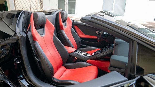 2016 Lamborghini Huracan 2dr Convertible LP 610-4 Spyder - 22875855 - 68