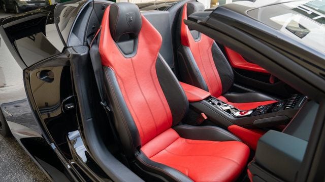 2016 Lamborghini Huracan 2dr Convertible LP 610-4 Spyder - 22875855 - 69