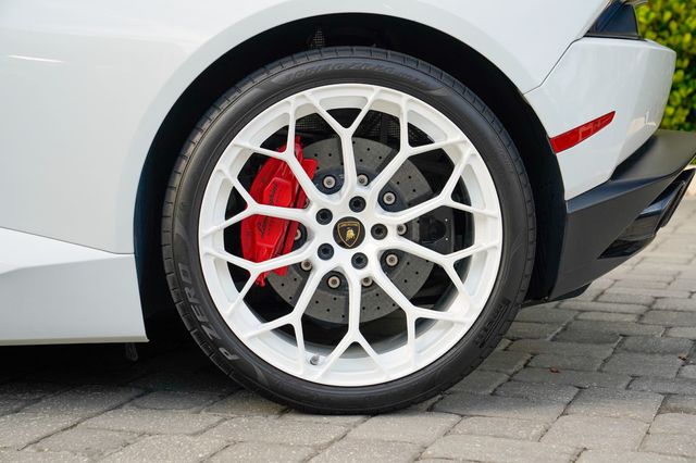 2016 Lamborghini Huracan 2dr Coupe LP 610-4 AWD - 22936606 - 16