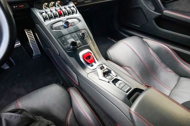 2016 Lamborghini Huracan 2dr Coupe LP 610-4 AWD - 22936606 - 58